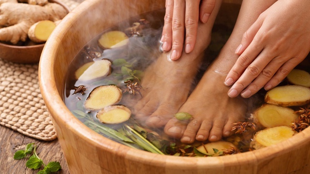 Tết ăn uống thả ga dễ tăng c&acirc;n: Xem ngay gợi &yacute; c&aacute;ch d&ugrave;ng gừng gi&uacute;p ti&ecirc;u mỡ, cải thiện ti&ecirc;u h&oacute;a v&agrave; tăng đề kh&aacute;ng- Ảnh 4.