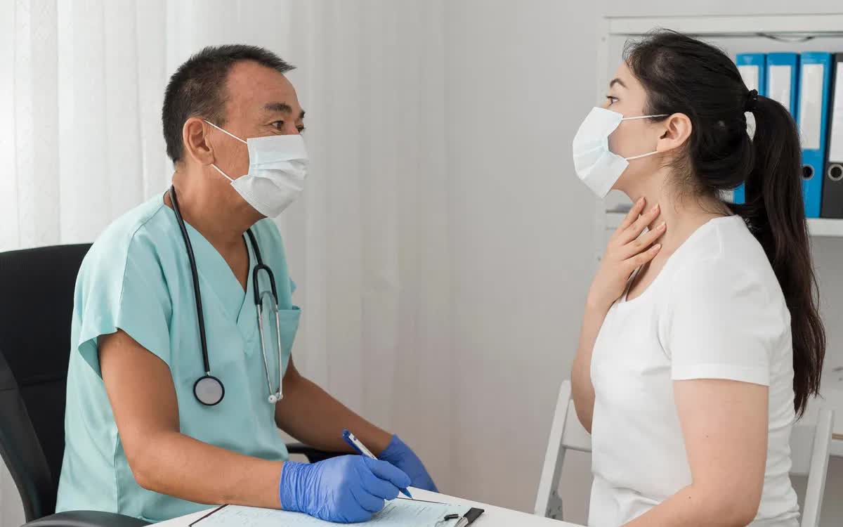 Infographic: Th&oacute;i quen l&agrave;nh mạnh ph&ograve;ng tr&aacute;nh bệnh ung thư- Ảnh 1.