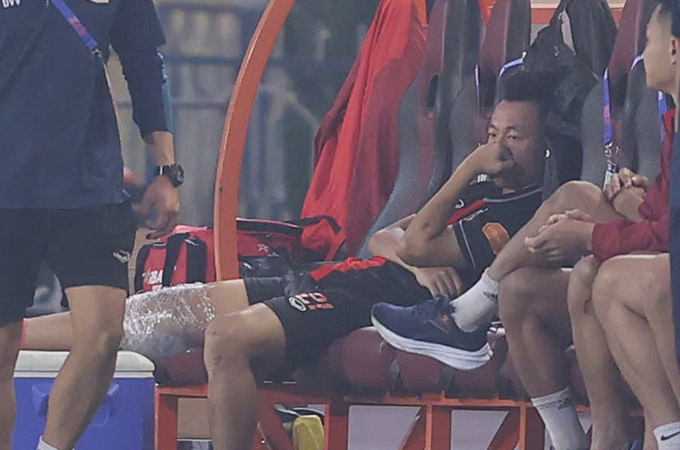 Tiền vệ U23 Việt Nam kể lại khoảnh khắc r&ugrave;ng m&igrave;nh &aacute;m ảnh nhất sự nghiệp: 