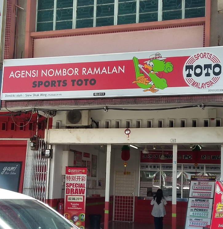 Mua xổ số cho vui, cụ b&agrave; 72 tuổi tr&uacute;ng độc đắc 266 tỷ đồng- Ảnh 1.