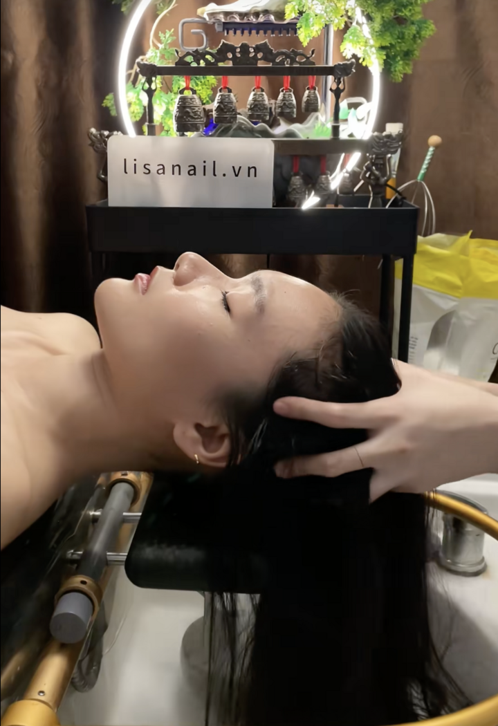 V&igrave; sao dịch vụ gội đầu Việt Nam g&acirc;y sốt mạng Trung Quốc, th&agrave;nh đặc sản du lịch?- Ảnh 2.