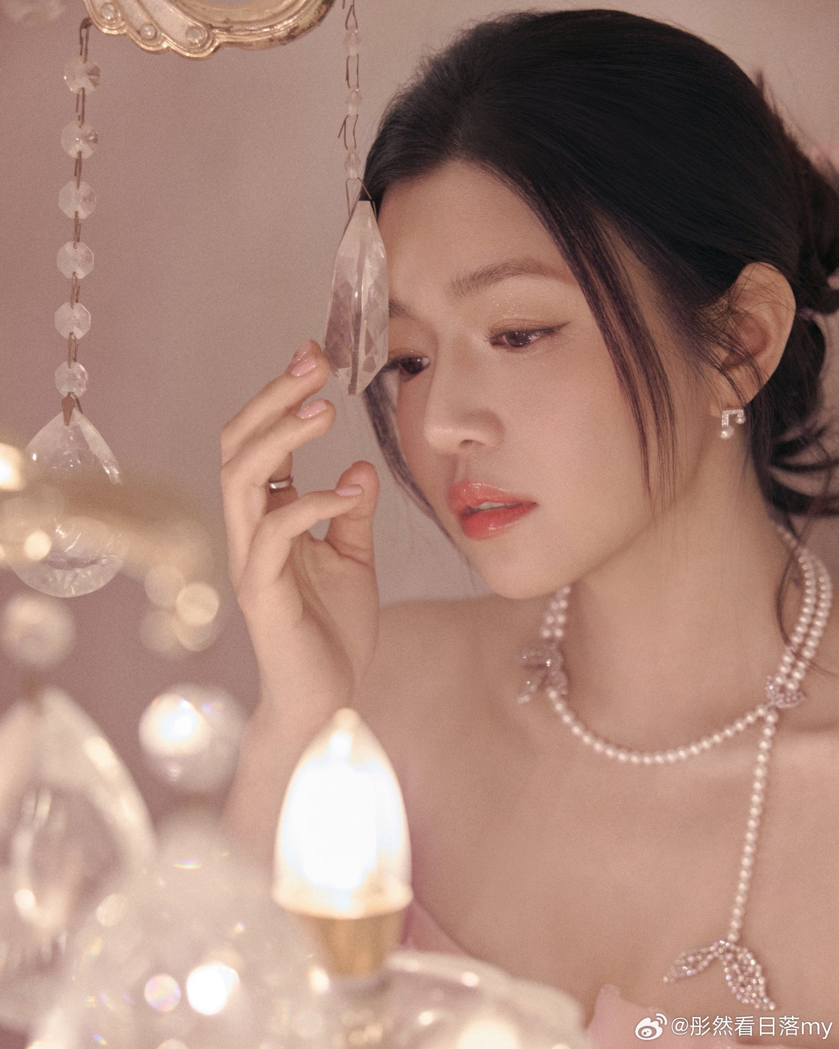 C&oacute; mỹ nh&acirc;n 42 tuổi n&agrave;o mơn mởn như quả đ&agrave;o mật thế n&agrave;y kh&ocirc;ng: Đẹp kh&ocirc;ng tả nổi, nh&igrave;n tưởng đ&acirc;u thiếu nữ- Ảnh 1.