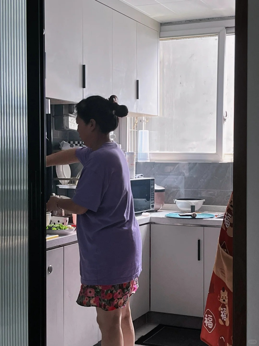 Phụ nữ c&oacute; EQ cao sẽ kh&ocirc;ng bao giờ th&uacute; nhận 4 &ldquo;b&iacute; mật&rdquo; n&agrave;y với mẹ chồng- Ảnh 2.