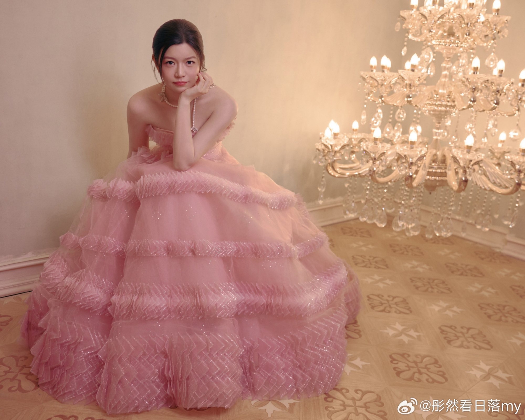 C&oacute; mỹ nh&acirc;n 42 tuổi n&agrave;o mơn mởn như quả đ&agrave;o mật thế n&agrave;y kh&ocirc;ng: Đẹp kh&ocirc;ng tả nổi, nh&igrave;n tưởng đ&acirc;u thiếu nữ- Ảnh 6.