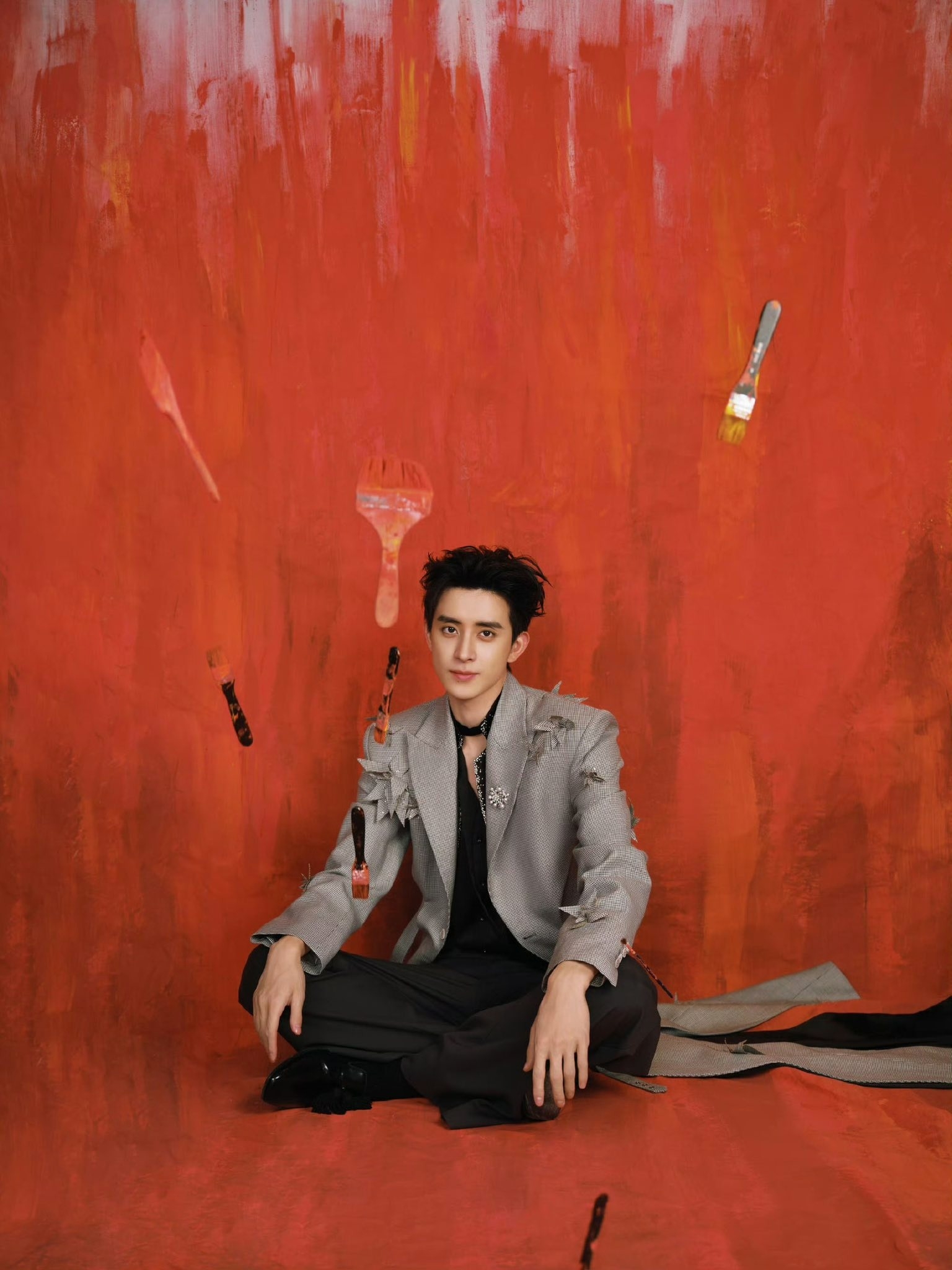 H&oacute;a đi&ecirc;n với ho&agrave;ng tử - c&ocirc;ng ch&uacute;a đẹp nhất Đ&ecirc;m Hội Weibo 2026: Visual s&aacute;ng rực khung h&igrave;nh, mang đ&aacute;m cưới đến gi&ugrave;m- Ảnh 6.