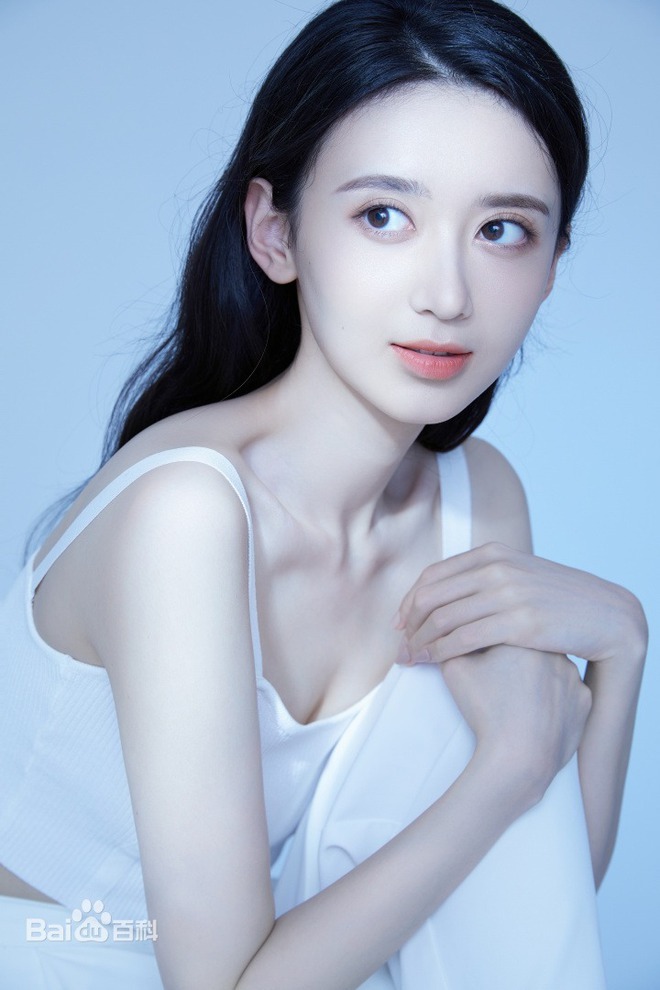 N&agrave;ng thơ phim giờ v&agrave;ng lộ ảnh ngoại t&igrave;nh với đ&agrave;n anh, trơ tr&aacute;o tuy&ecirc;n bố 