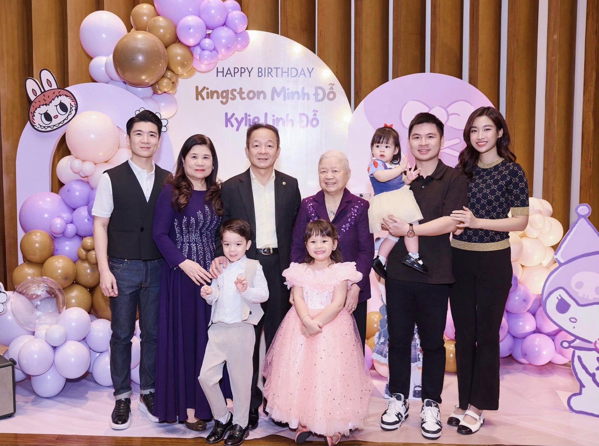 Đỗ Quang Vinh ch&uacute;c mừng sinh nhật chủ tịch CLB H&agrave; Nội: Lộ mối quan hệ 