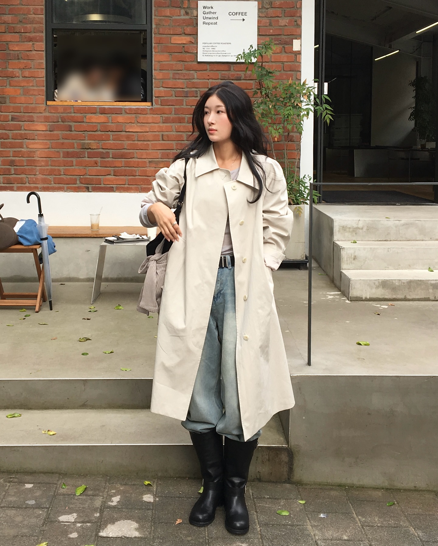 N&agrave;ng blogger mặc trang phục m&agrave;u trung t&iacute;nh mỗi ng&agrave;y, nhưng set n&agrave;o cũng đẹp miễn ch&ecirc;- Ảnh 7.