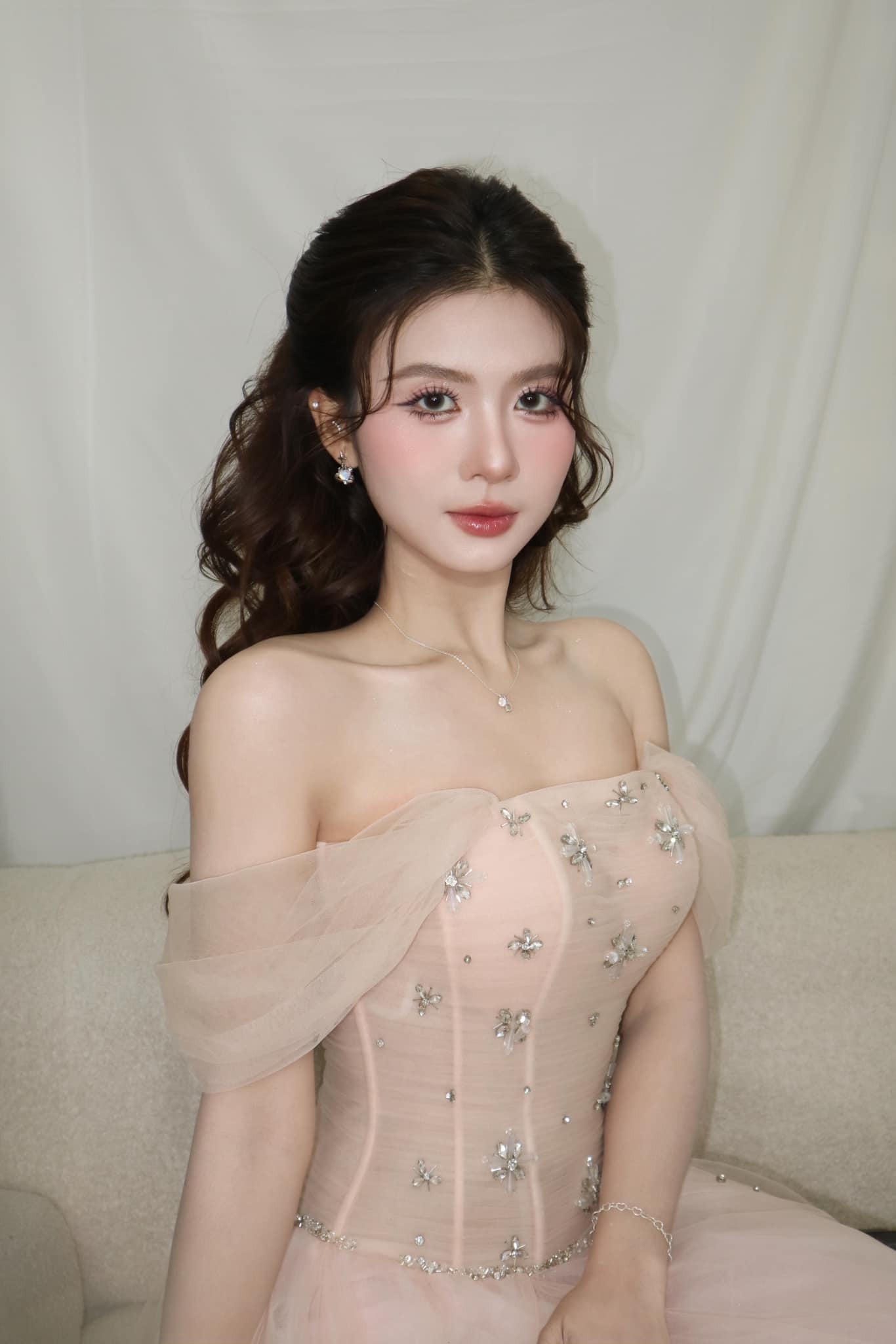 Nữ diễn vi&ecirc;n phim 