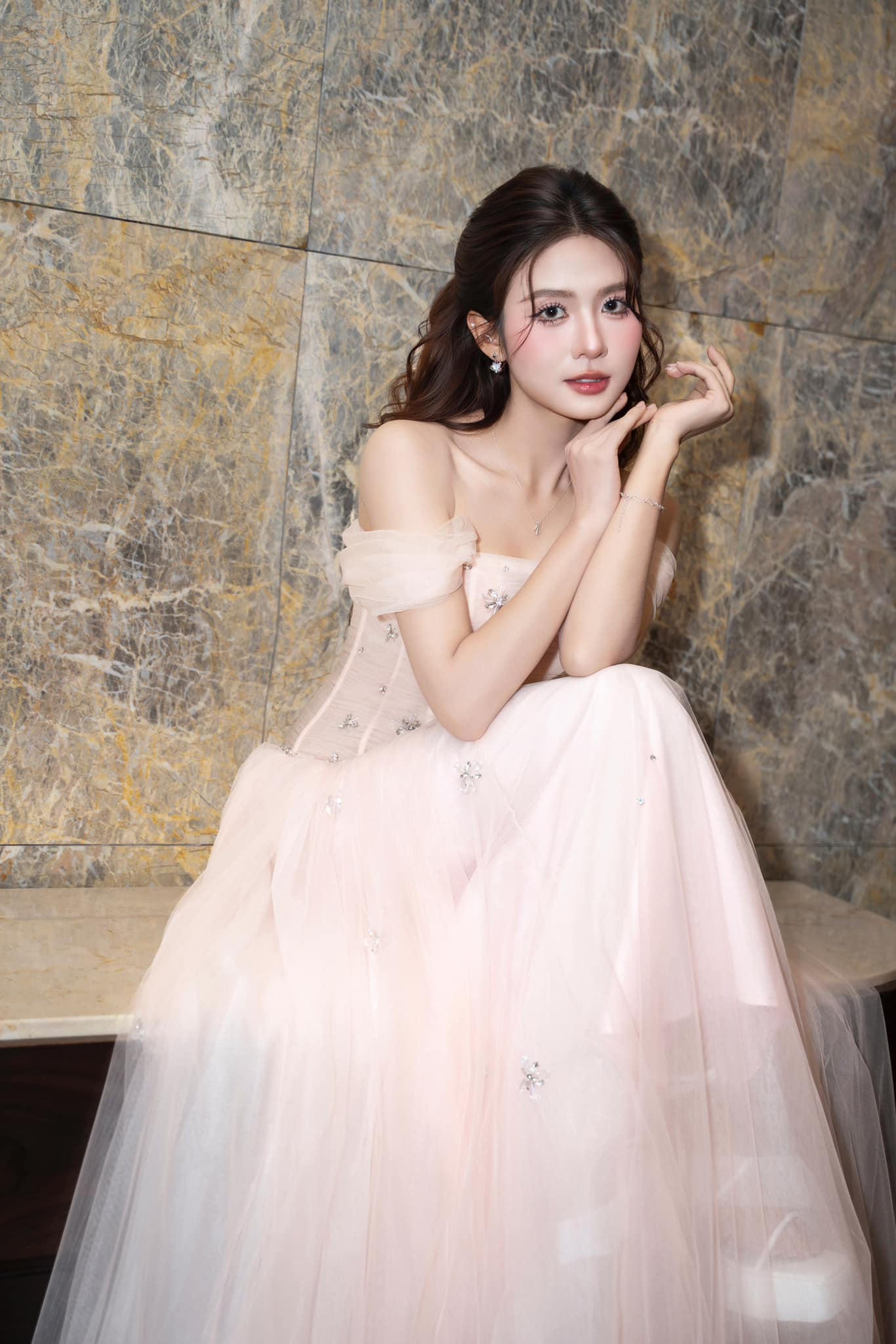 Nữ diễn vi&ecirc;n phim 