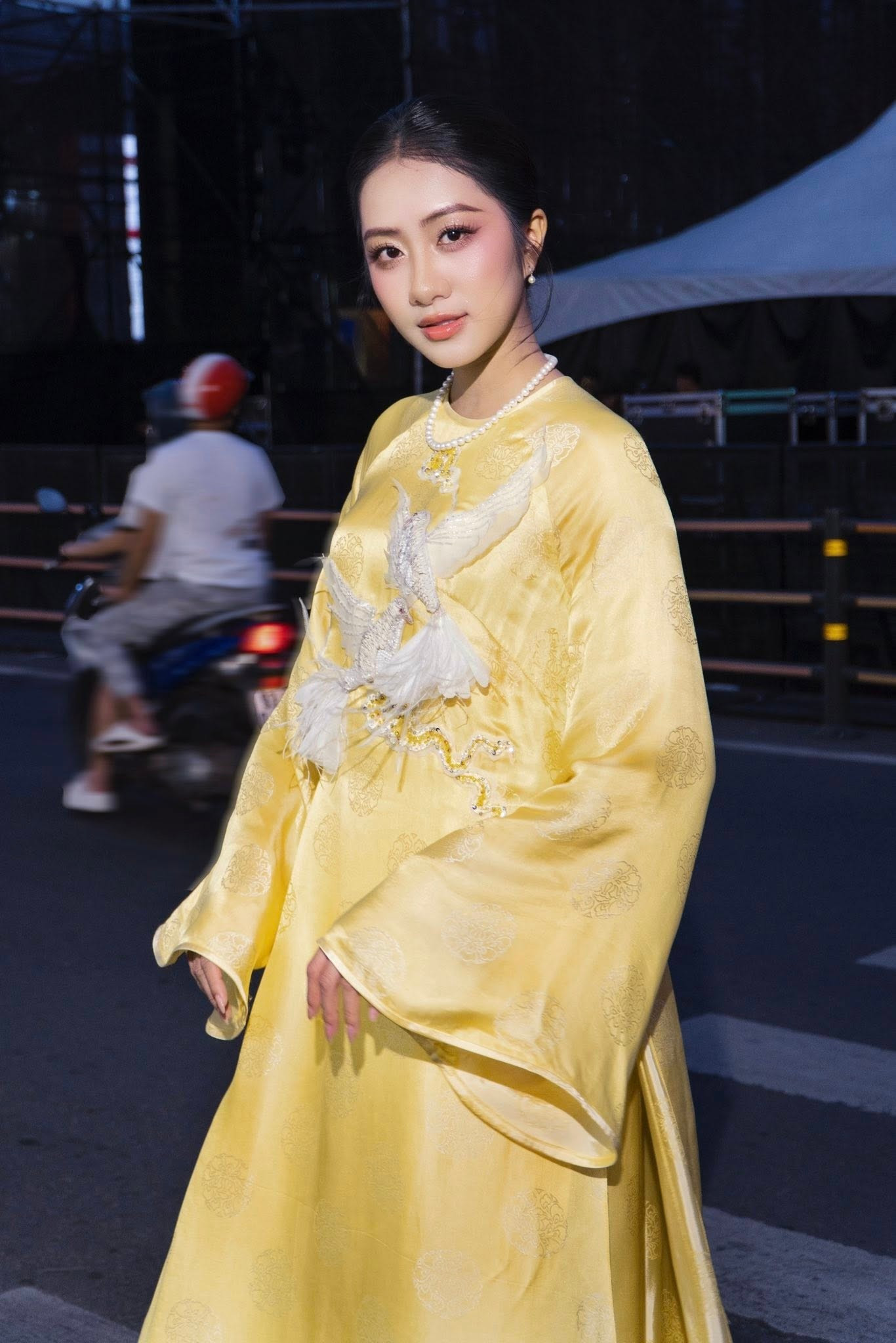 Người Việt chi gần 300 tỷ đồng mua &aacute;o d&agrave;i Tết- Ảnh 4.