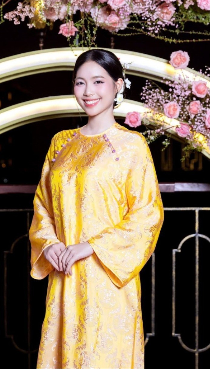 Người Việt chi gần 300 tỷ đồng mua &aacute;o d&agrave;i Tết- Ảnh 3.