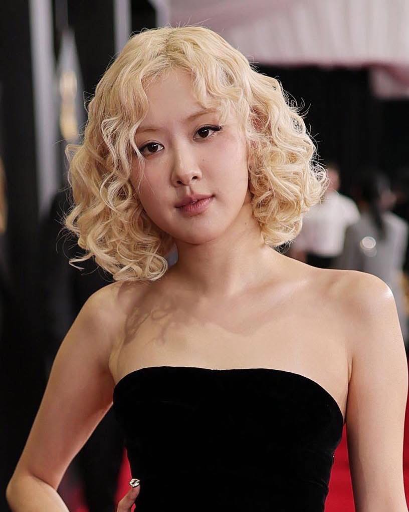 Ros&eacute; lộ dấu hiệu cực kỳ đ&aacute;ng ngại tại Grammy- Ảnh 1.