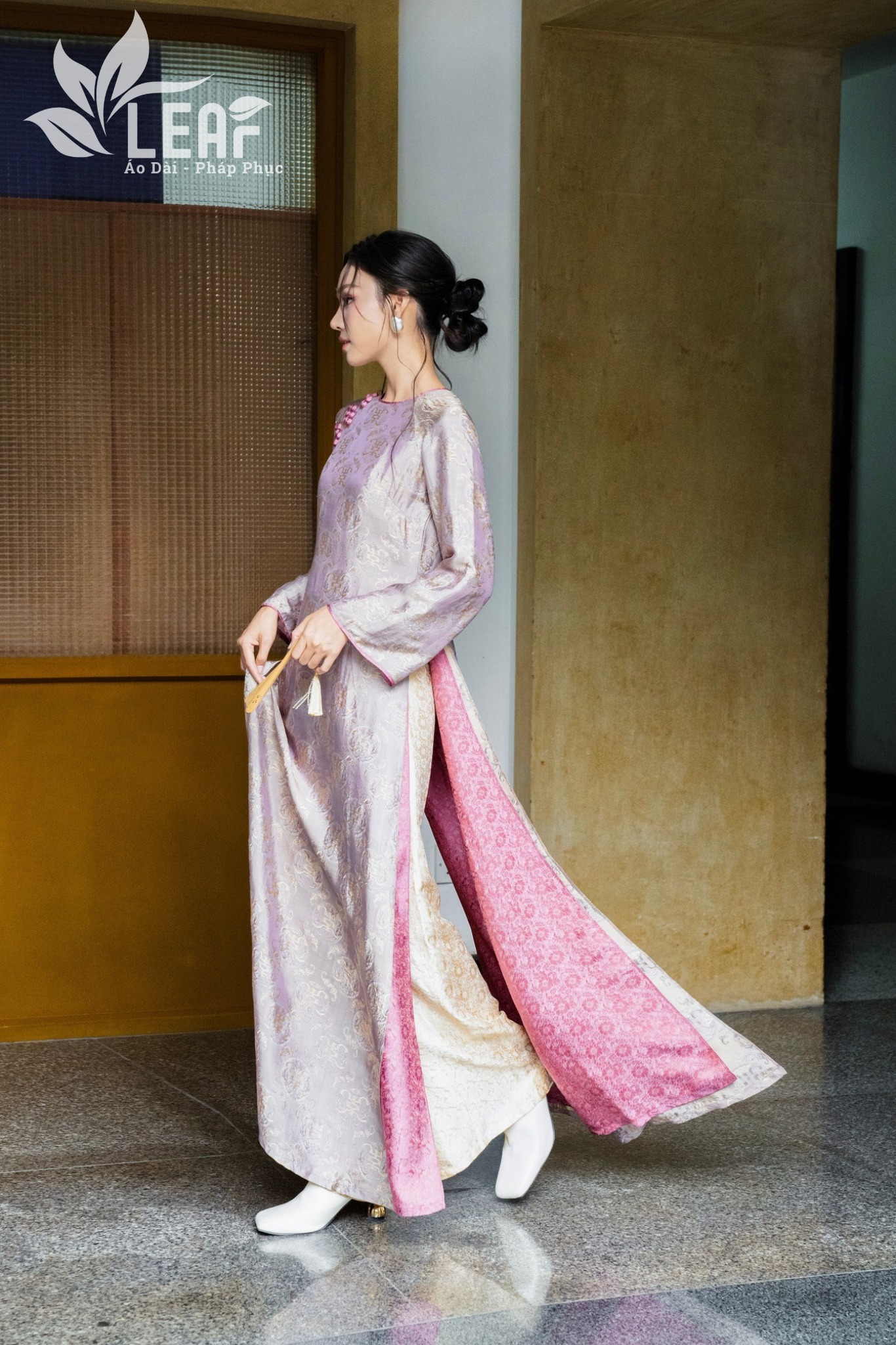 Chọn &aacute;o d&agrave;i t&ocirc;n d&aacute;ng: Lưu &yacute; then chốt để d&aacute;ng n&agrave;o mặc l&ecirc;n cũng thanh tho&aacute;t, kể cả eo to hay vai th&ocirc;- Ảnh 7.