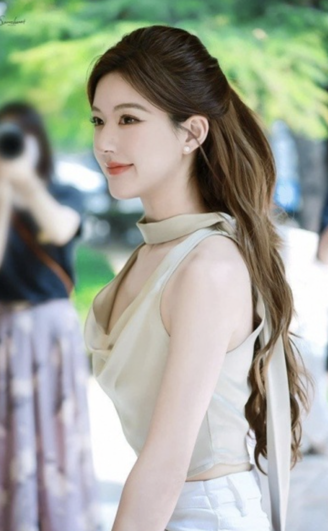 Lý Nhất Đồng cố tình làm bản sao Triệu Lộ Tư- Ảnh 12.