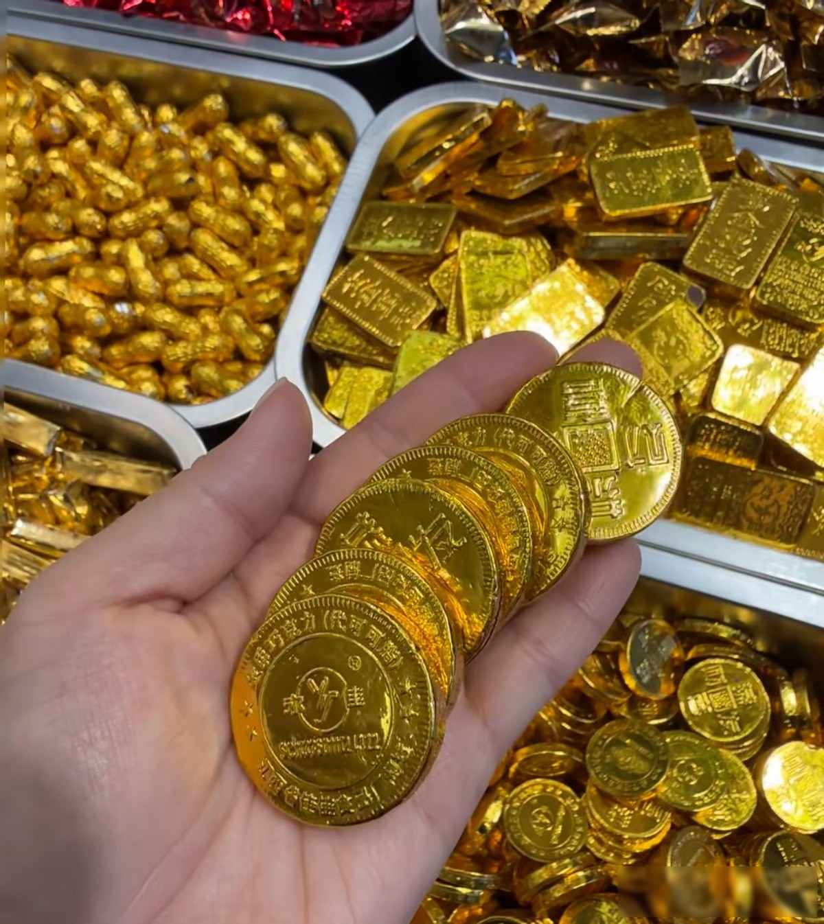 Đi chợ Tết tưởng dễ m&agrave; kh&oacute;: 6 