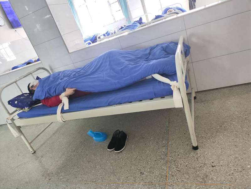 Th&acirc;m nhập bệnh viện t&acirc;m thần, h&eacute; lộ sự thật r&ugrave;ng m&igrave;nh ph&iacute;a sau những ca &ldquo;chẩn đo&aacute;n đi&ecirc;n&rdquo; v&agrave; đường d&acirc;y trục lợi bảo hiểm- Ảnh 5.