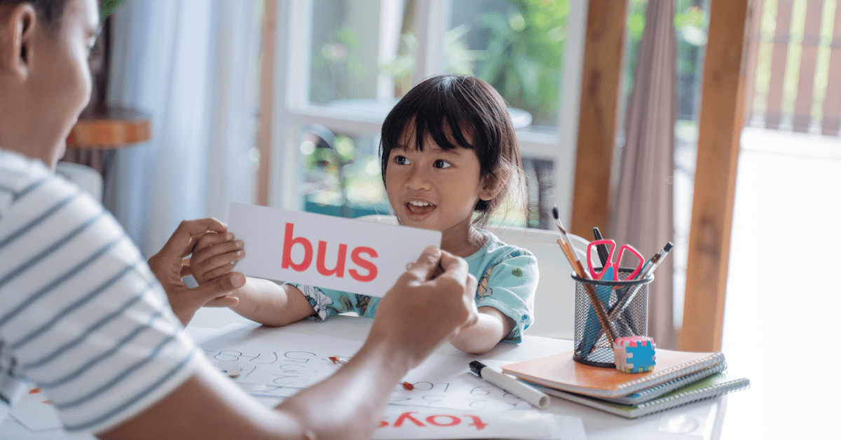 Gi&aacute;o sư ĐH Thanh Hoa chỉ r&otilde;: 3 dấu hiệu chỉ c&oacute; ở trẻ th&ocirc;ng minh, 20 năm sau AI vẫn kh&ocirc;ng thể thay thế- Ảnh 1.