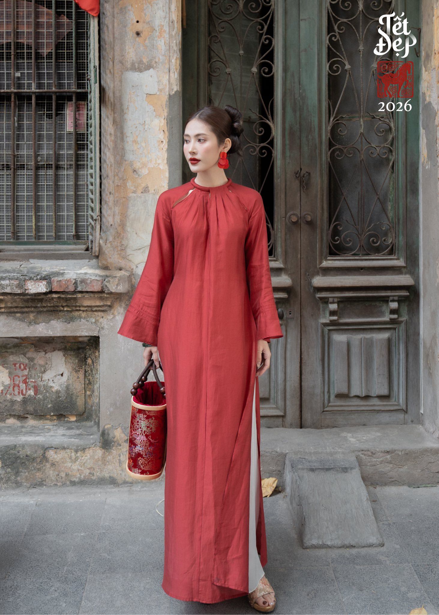 Chọn &aacute;o d&agrave;i t&ocirc;n d&aacute;ng: Lưu &yacute; then chốt để d&aacute;ng n&agrave;o mặc l&ecirc;n cũng thanh tho&aacute;t, kể cả eo to hay vai th&ocirc;- Ảnh 6.