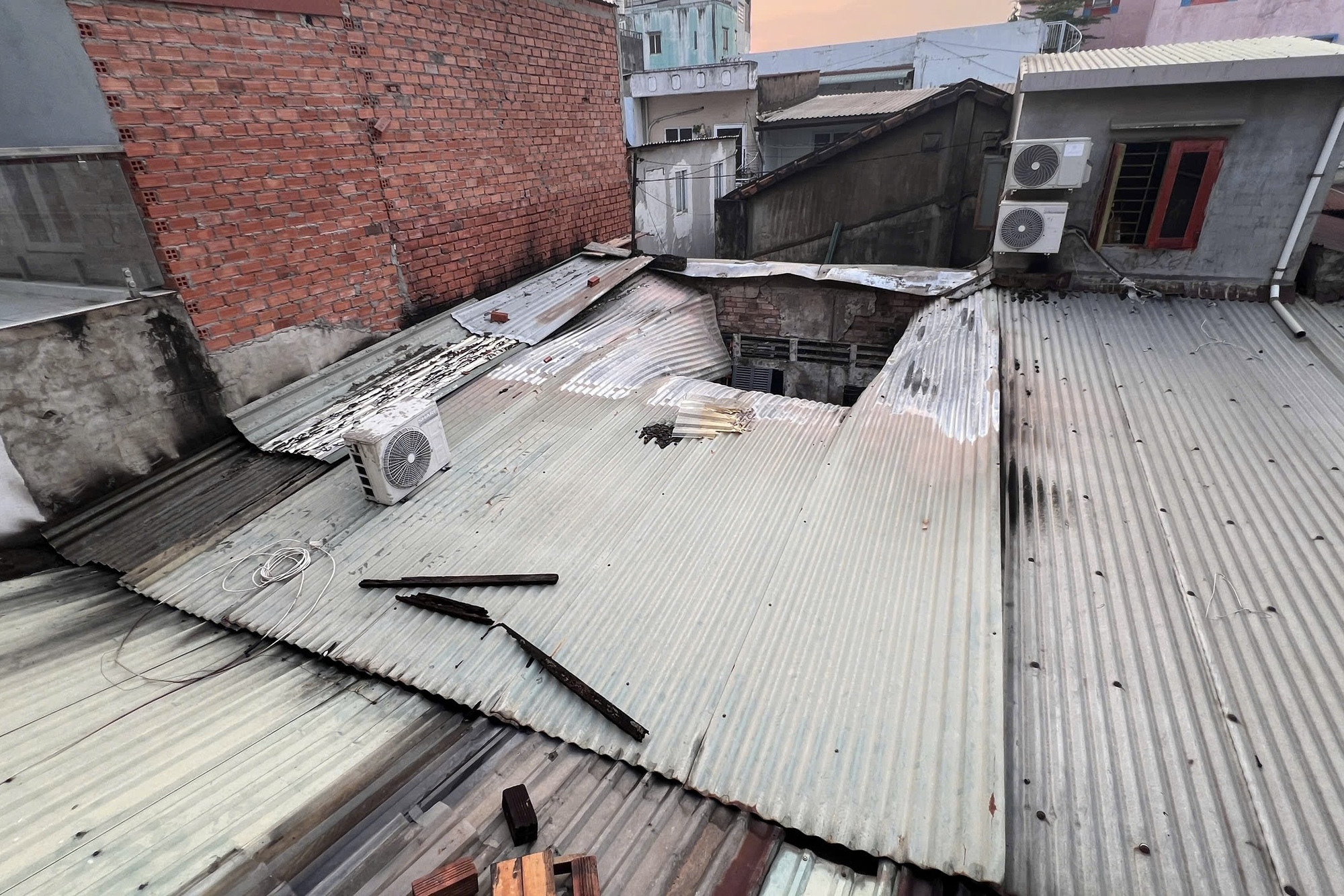 Nh&acirc;n chứng kể lại gi&acirc;y ph&uacute;t ch&aacute;y khiến 3 mẹ con tử vong ở TPHCM- Ảnh 3.