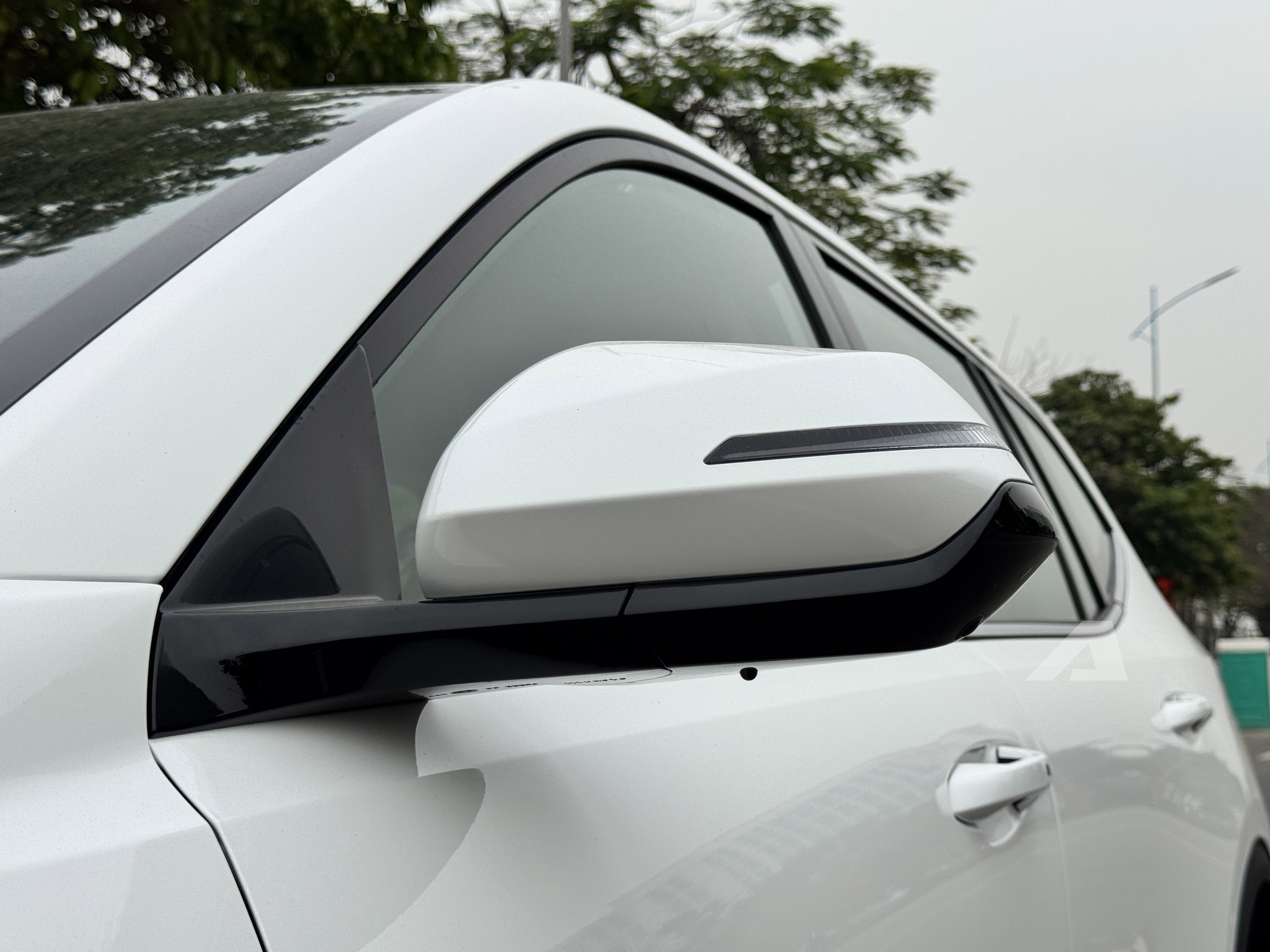 Sờ thực tế VinFast MPV 7 vừa về đại l&yacute;: Đắt hơn Limo Green 70 triệu đổi lại nhiều trải nghiệm kh&aacute;c, tiết kiệm điện hơn hẳn- Ảnh 4.