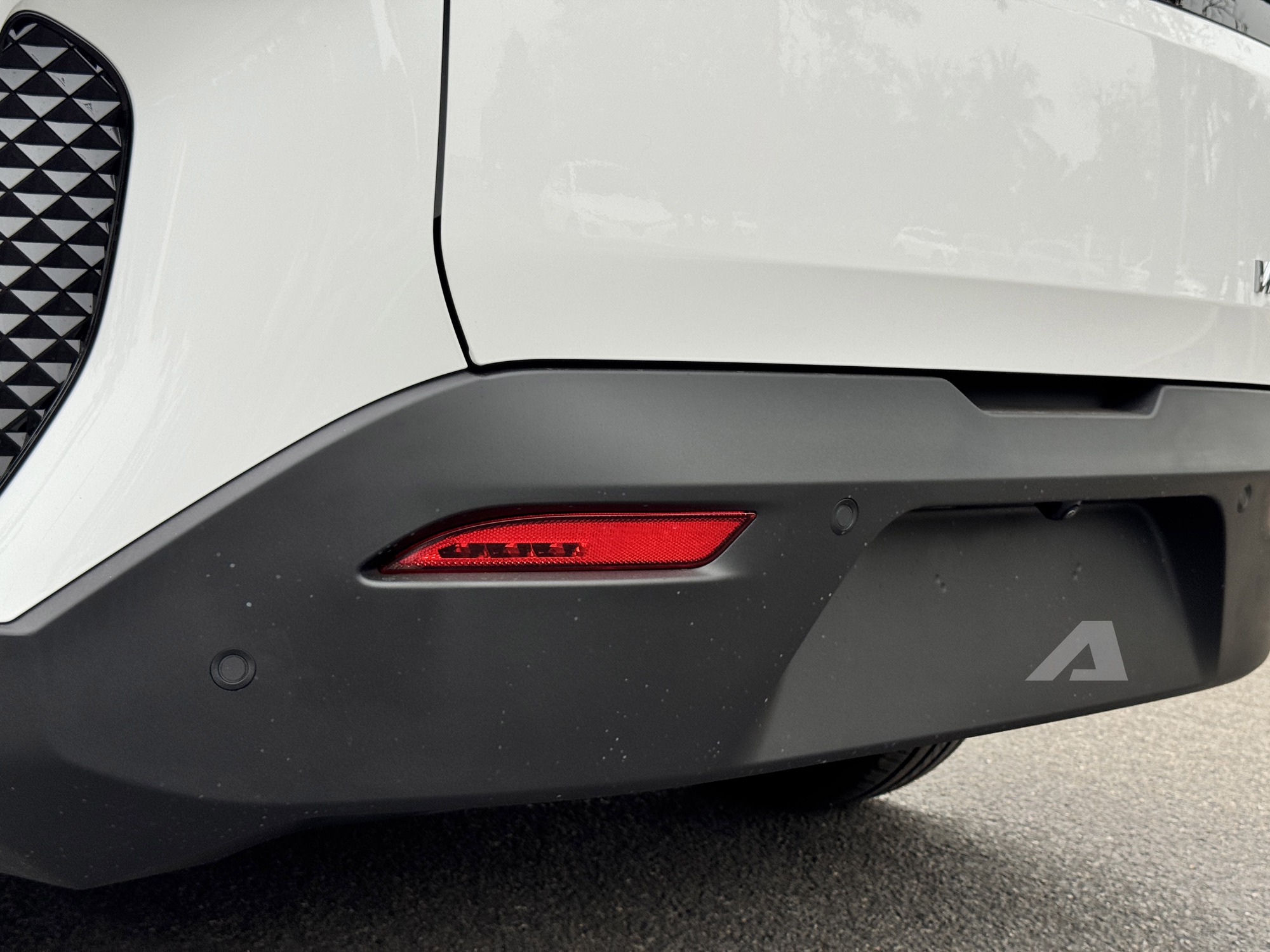 Sờ thực tế VinFast MPV 7 vừa về đại l&yacute;: Đắt hơn Limo Green 70 triệu đổi lại nhiều trải nghiệm kh&aacute;c, tiết kiệm điện hơn hẳn- Ảnh 6.