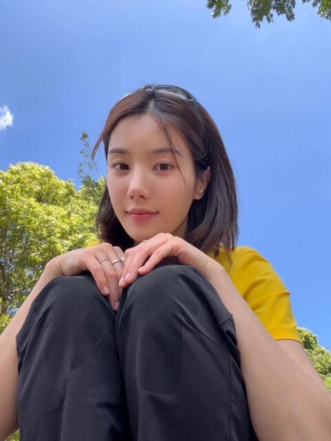 Nữ ho&agrave;ng gợi cảm showbiz bị bỏng mặt, x&oacute;t cho nhan sắc trời ban- Ảnh 4.