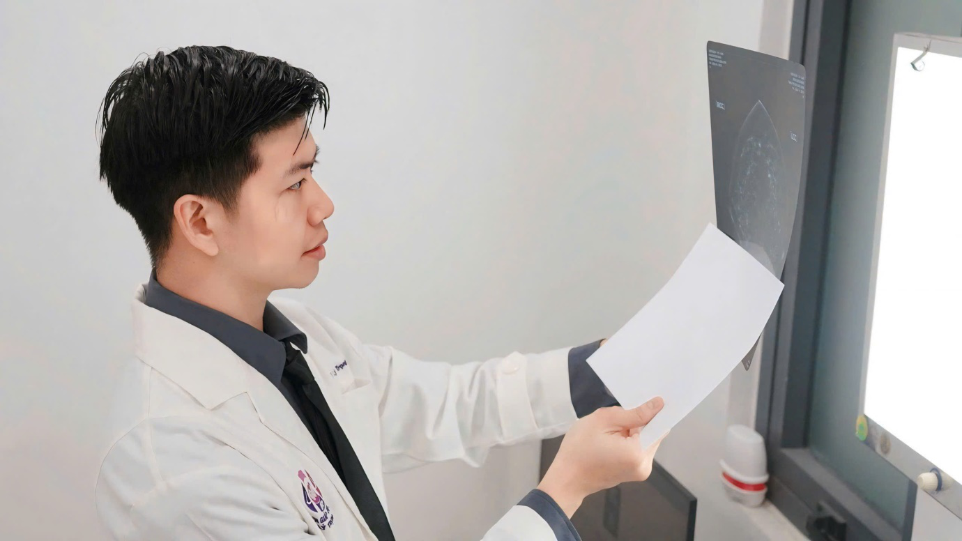 Ba th&oacute;i quen ăn s&aacute;ng khiến tuyến gi&aacute;p &ldquo;kiệt sức&rdquo;- Ảnh 1.