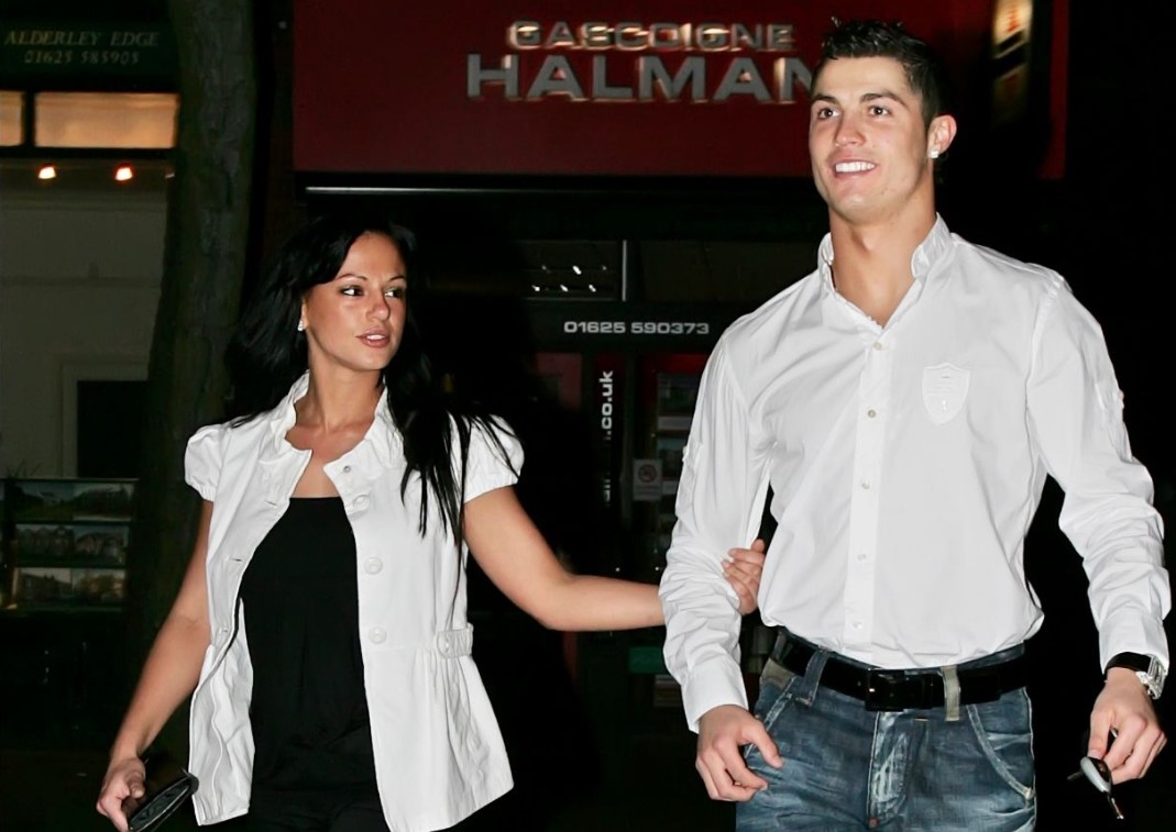 T&igrave;nh trường của Ronaldo- Ảnh 1.