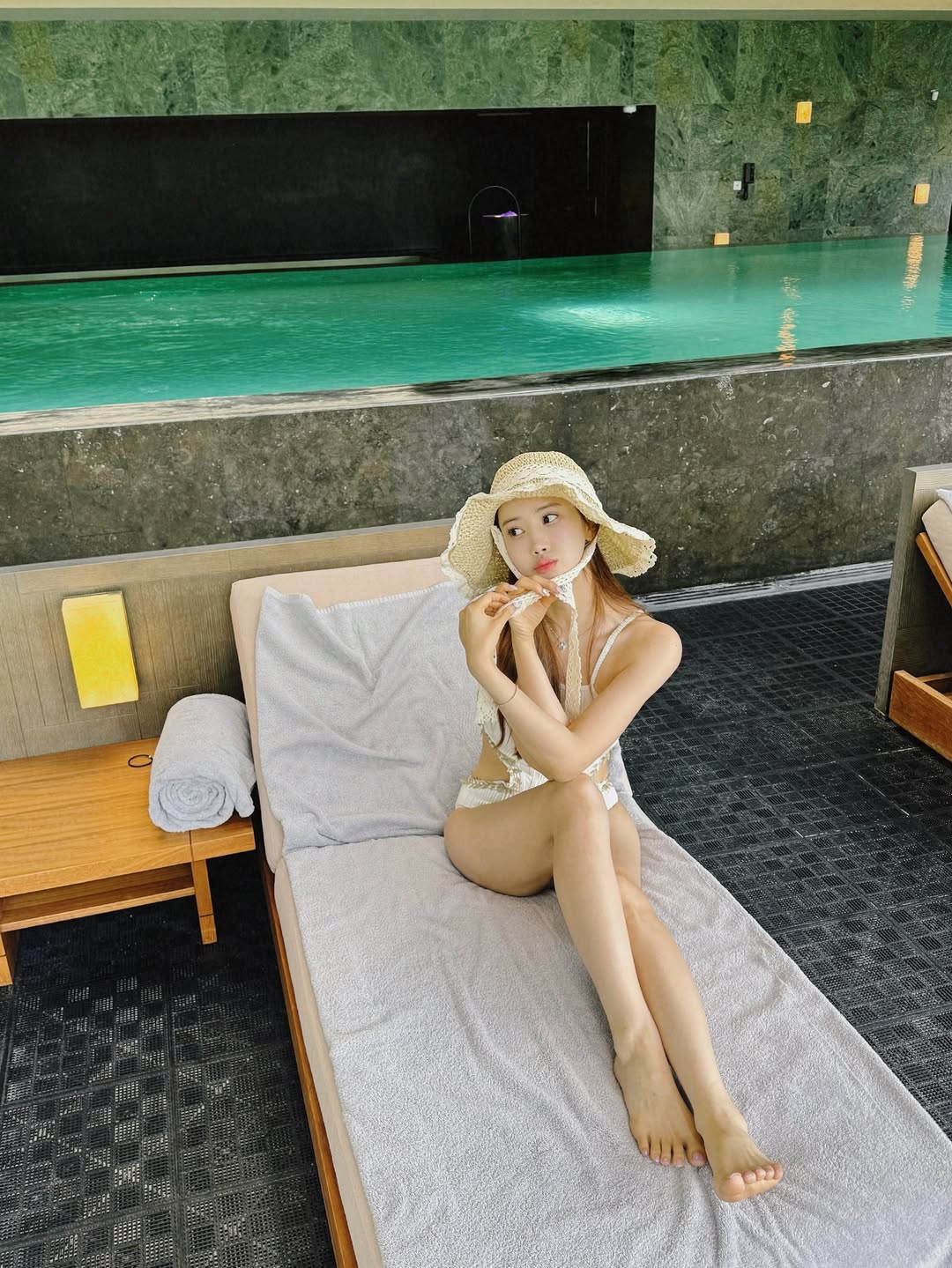 Minh tinh 41 tuổi kh&ocirc;ng ăn ki&ecirc;ng vẫn c&oacute; th&acirc;n h&igrave;nh chữ S vạn người m&ecirc;- Ảnh 2.