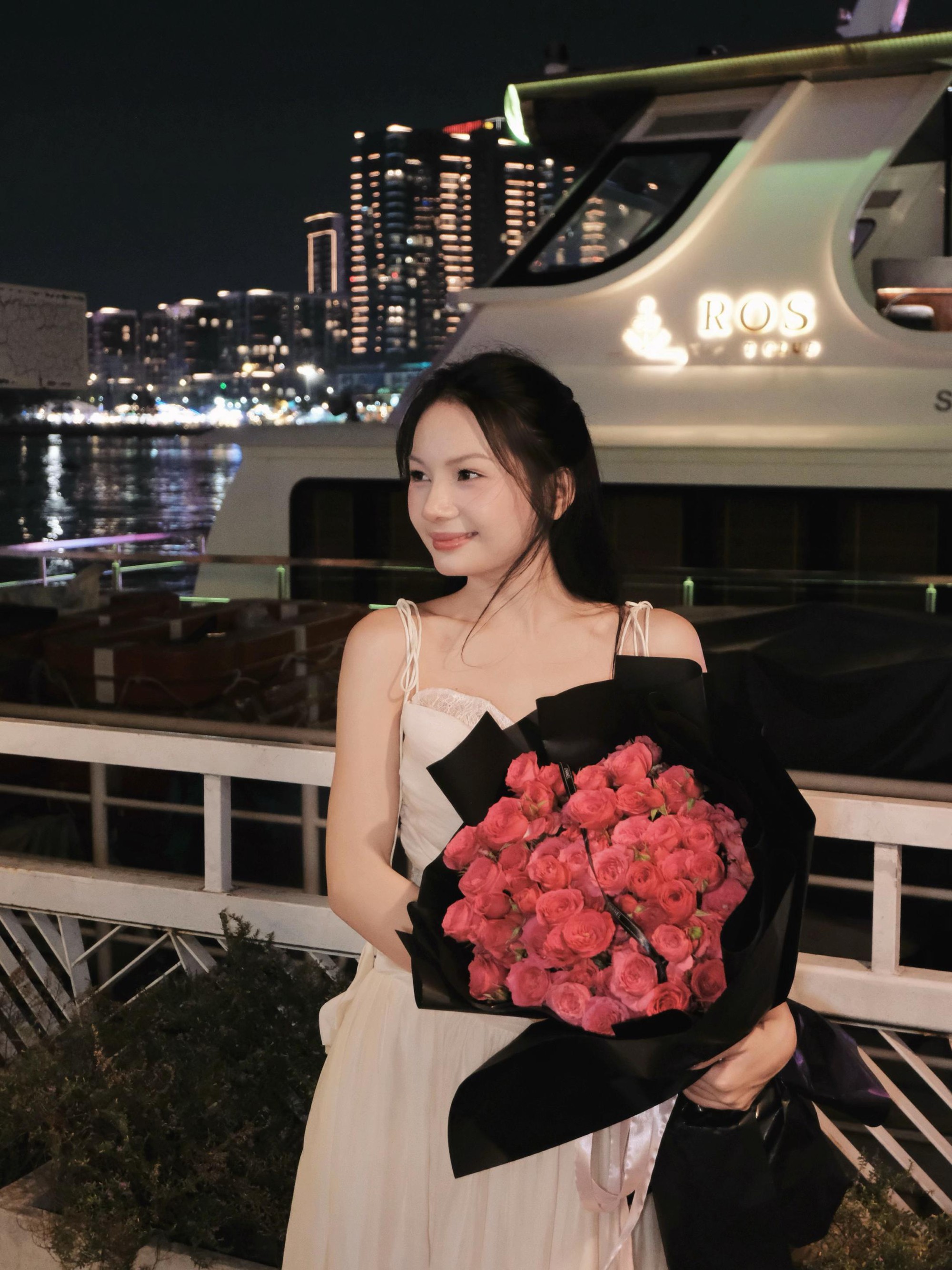 M&agrave;n lột x&aacute;c 