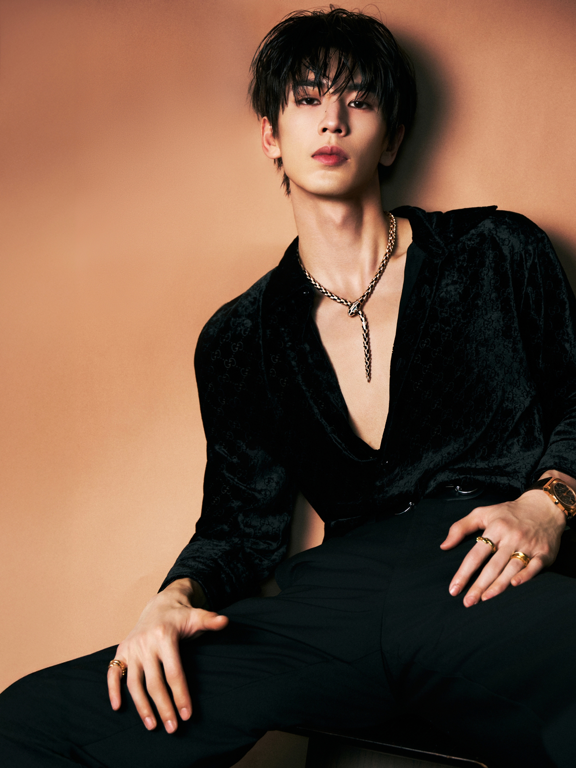 Mỹ nam đẹp nhất Đ&ecirc;m Hội Weibo 2026 tới rồi: Mọi đường n&eacute;t đều l&agrave; tuyệt t&aacute;c, đến ng&oacute;n tay cũng cao sang hơn người- Ảnh 8.