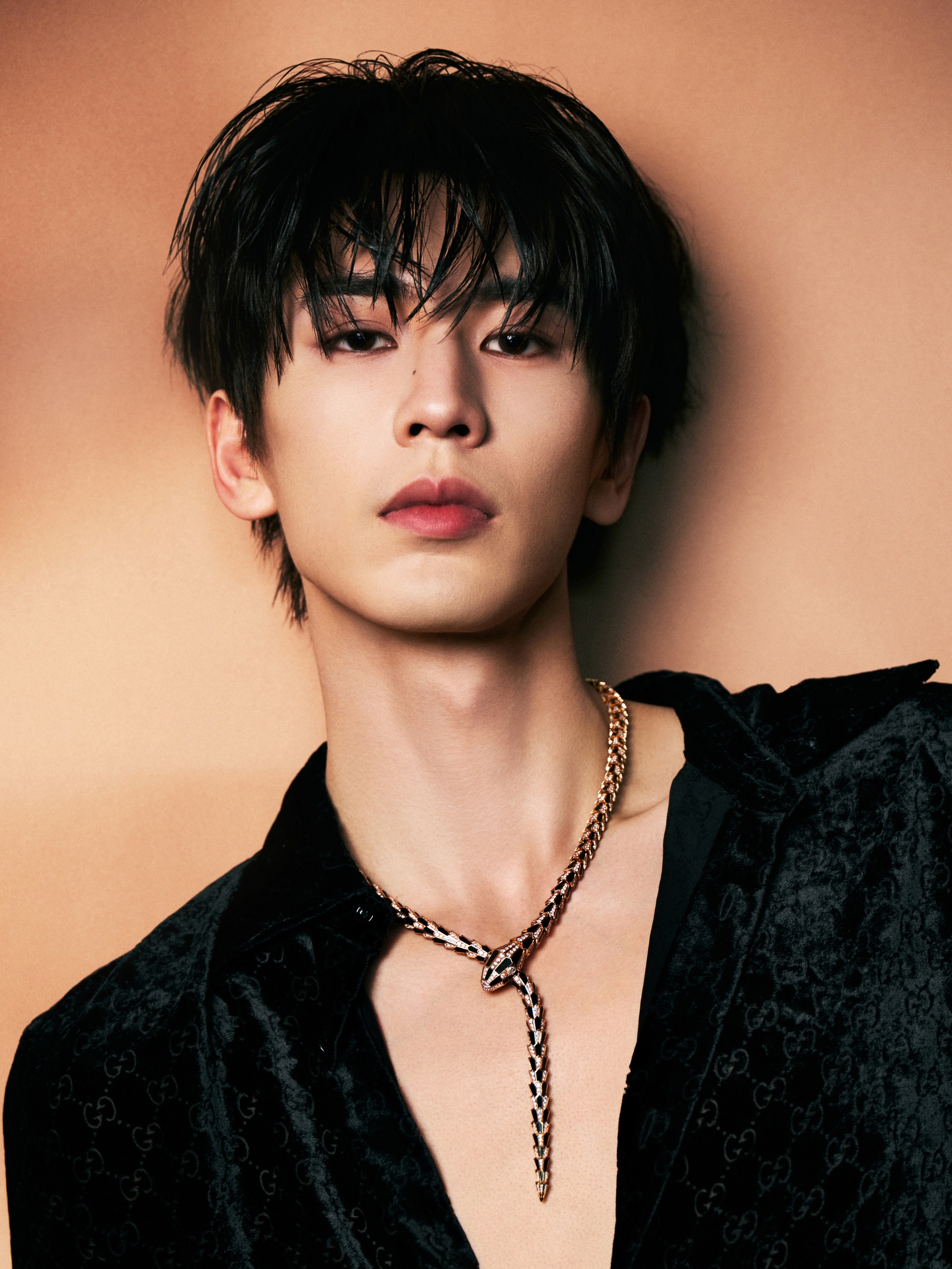 Mỹ nam đẹp nhất Đ&ecirc;m Hội Weibo 2026 tới rồi: Mọi đường n&eacute;t đều l&agrave; tuyệt t&aacute;c, đến ng&oacute;n tay cũng cao sang hơn người- Ảnh 1.