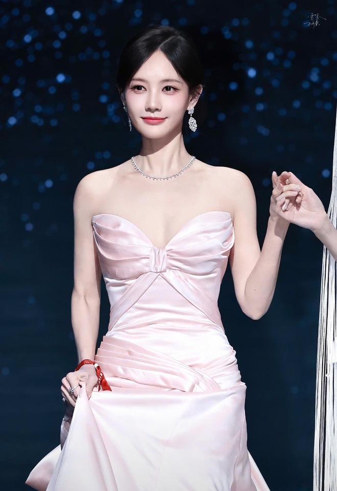 Lý Nhất Đồng cố tình làm bản sao Triệu Lộ Tư- Ảnh 10.