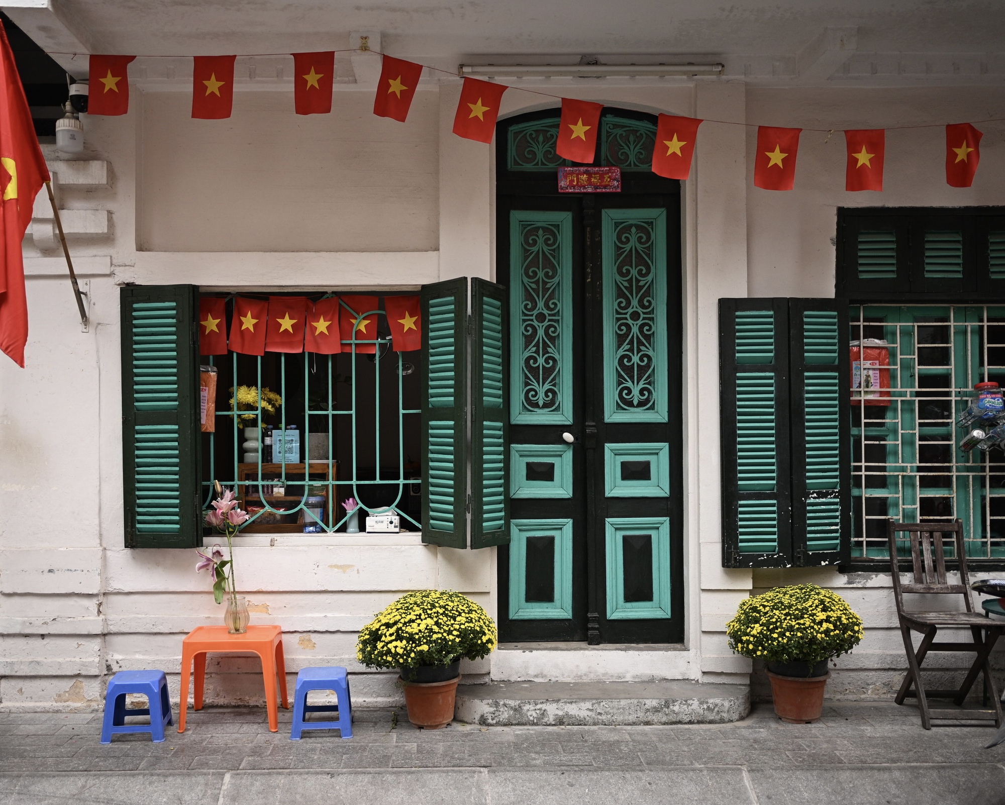 4 căn nh&agrave; cổ H&agrave; Nội bị n&agrave;ng thơ bao v&acirc;y: Chỗ thẳng tay treo biển, nơi chớp thời cơ kinh doanh- Ảnh 6.