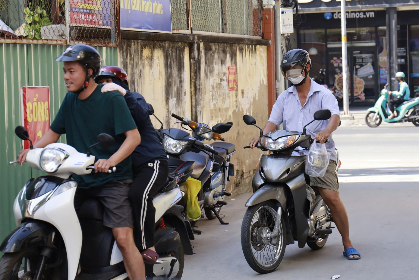 Cảnh tr&aacute;i ngược sau vụ thịt bẩn nghi tuồn v&agrave;o h&agrave;ng loạt trường học ở TPHCM- Ảnh 1.