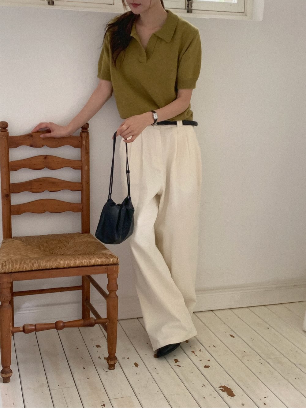 Style của chị em sẽ trẻ trung hẳn ra nhờ 5 c&ocirc;ng thức mặc quần s&aacute;ng m&agrave;u- Ảnh 3.