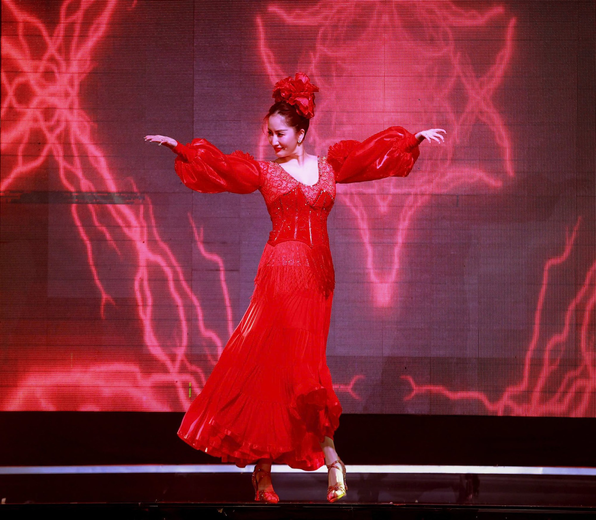 Mối quan hệ đặc biệt giữa Kh&aacute;nh Thi v&agrave; bạn nhảy của Phan Hiển- Ảnh 6.