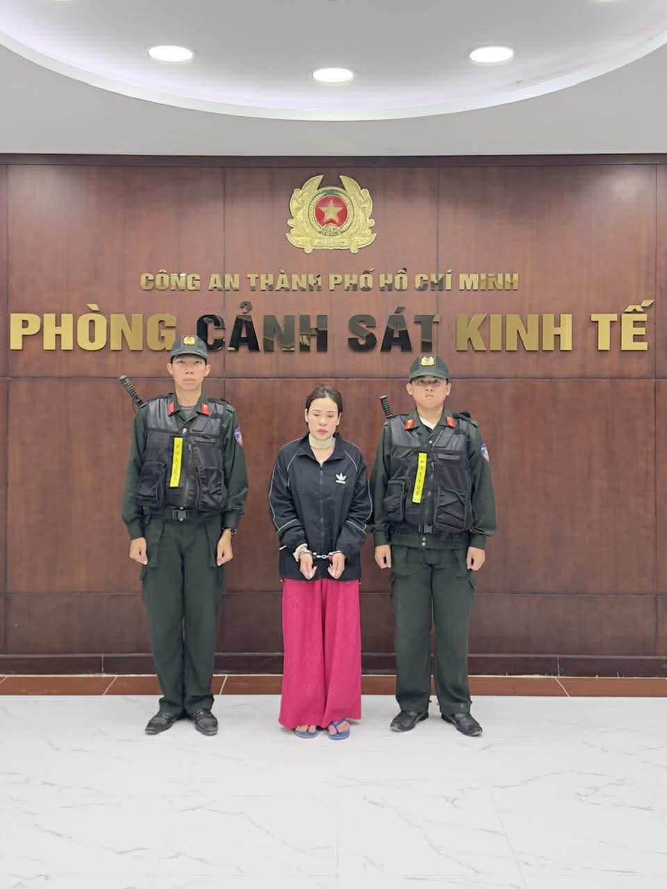 Bắt “nữ quái” Trương Thị Hồng- Ảnh 1. Bắt “nữ quái” Trương Thị Hồng- Ảnh 1.