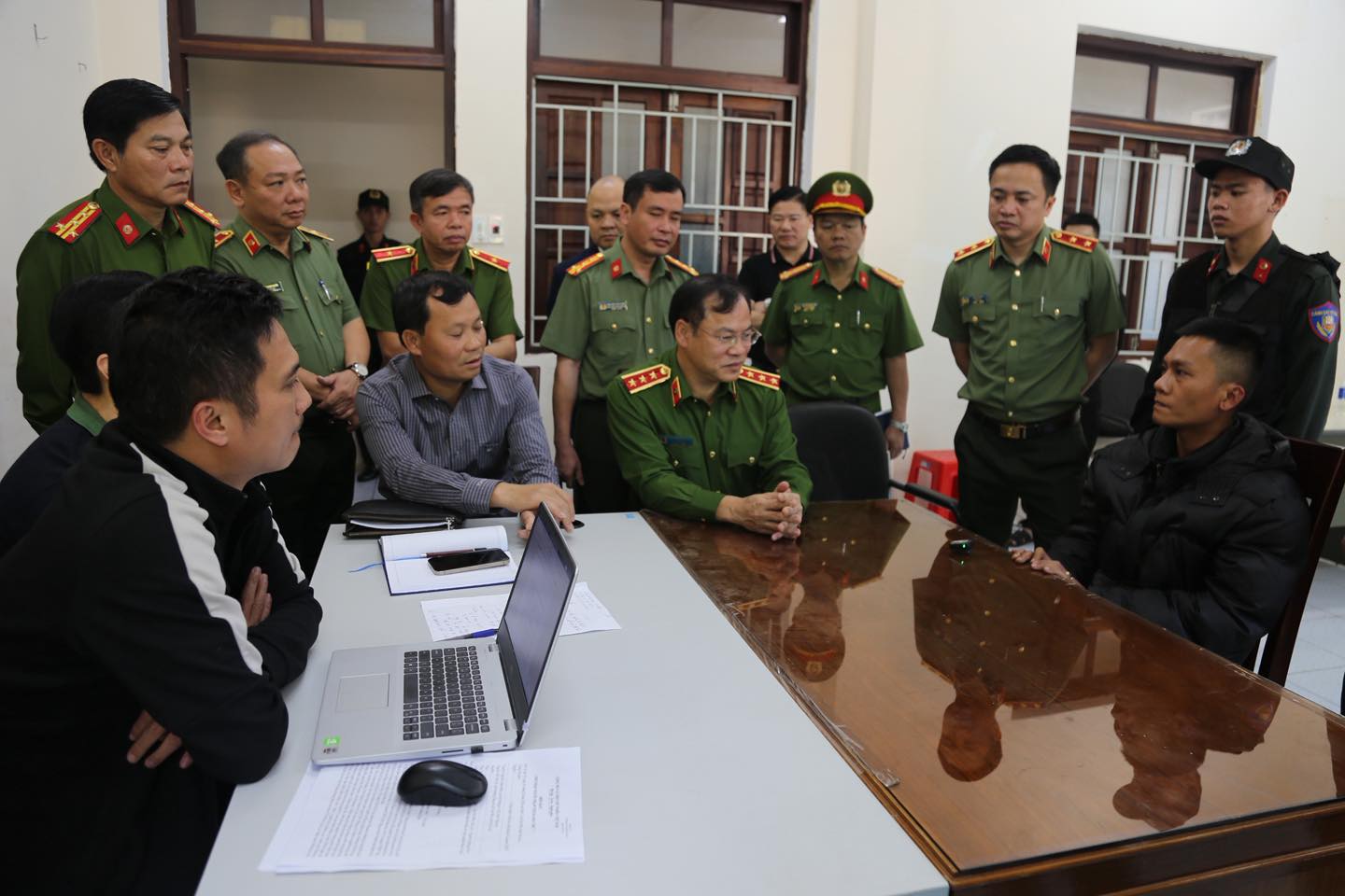 Cận cảnh hiện trường bắt giữ, truy lùng 2 tên cướp ngân hàng Gia Lai của hàng trăm CBCS công an từ 9 đơn vị- Ảnh 3.