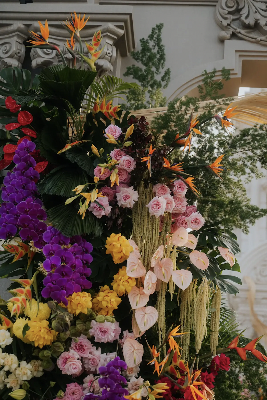 "Cậu cả" Bến Tre cưới vợ: Biệt phủ to nhất vùng được phủ kín bằng 200 loại hoa, cô dâu xinh như công chúa- Ảnh 14.