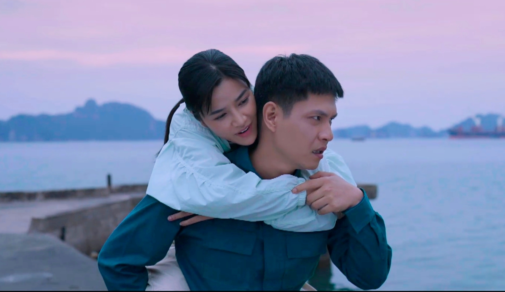 Cặp vợ chồng số khổ nhất Vbiz: Trai xinh g&aacute;i đẹp m&agrave; chẳng được b&ecirc;n nhau, m&atilde;i l&agrave; oan gia- Ảnh 1.