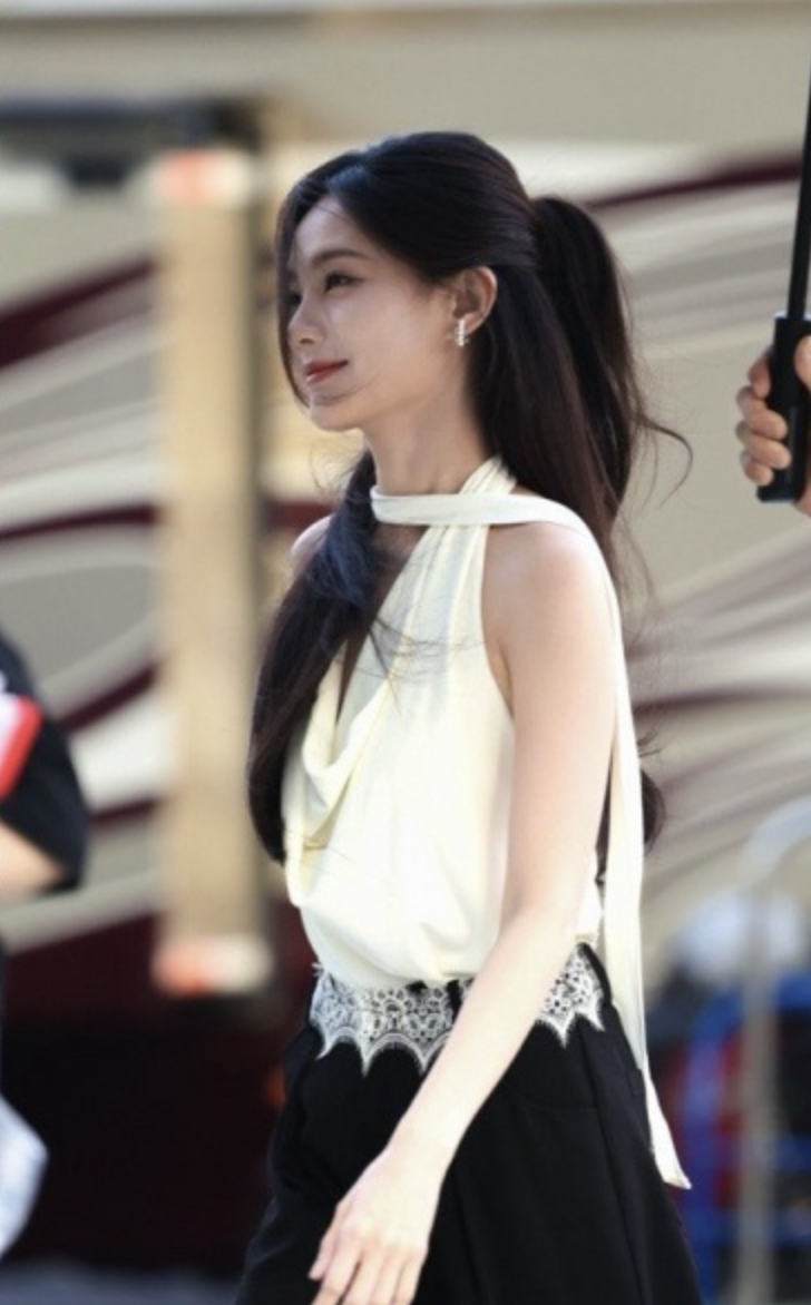 Lý Nhất Đồng cố tình làm bản sao Triệu Lộ Tư- Ảnh 11.