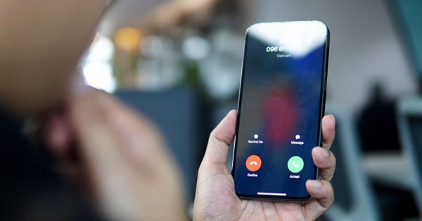 Ng&acirc;n h&agrave;ng, c&ocirc;ng an cảnh b&aacute;o: Nhận c&aacute;c cuộc gọi kiểu n&agrave;y, người d&acirc;n tắt m&aacute;y ngay- Ảnh 1.