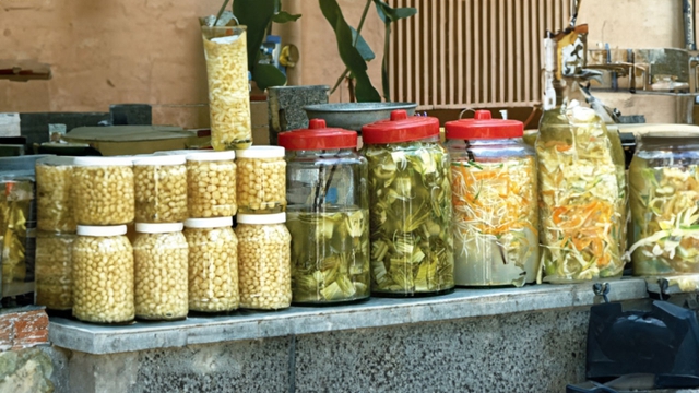 Người mắc suy thận ng&agrave;y c&agrave;ng nhiều, h&atilde;y cố gắng ăn &iacute;t 4 loại thực phẩm n&agrave;y để thận đỡ qu&aacute; tải- Ảnh 2.