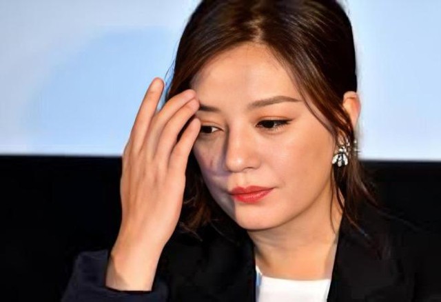 Nguyên nhân thực sự khiến Triệu Vy ly hôn chồng đại gia: Bị kiểm soát gắt gao, “cắm sừng” đầy cay đắng- Ảnh 3.