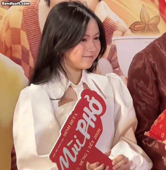 Nhận kh&ocirc;ng ra &ldquo;con g&aacute;i Trấn Th&agrave;nh&rdquo;- Ảnh 4.