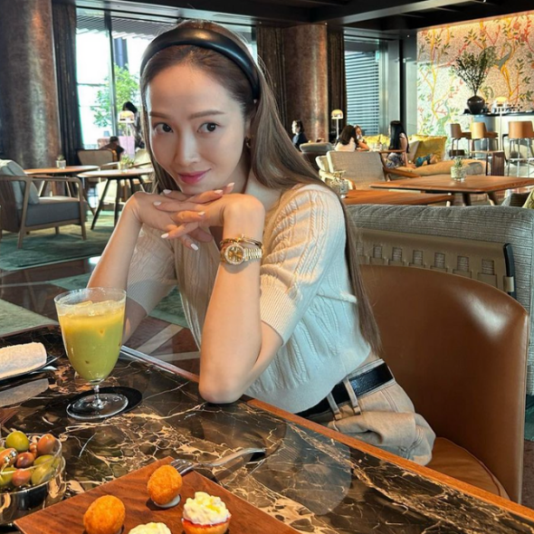 "B&oacute;p mồm b&oacute;p miệng" để giảm c&acirc;n trước Tết kiểu n&agrave;y, chị em coi chừng v&agrave;o viện- Ảnh 3.