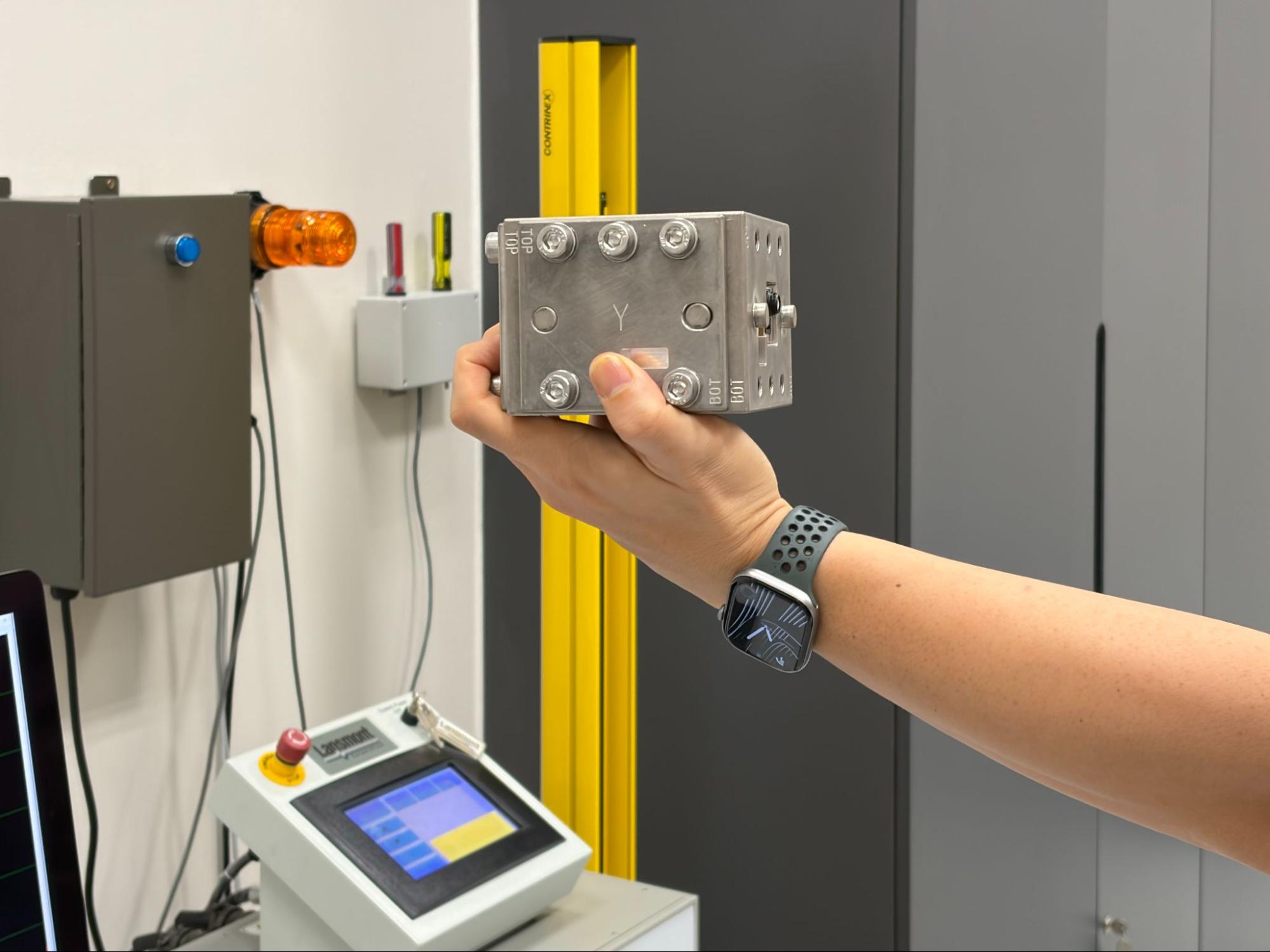 Từ ph&ograve;ng th&iacute; nghiệm đến h&agrave;nh tr&igrave;nh bền vững của Apple- Ảnh 2.