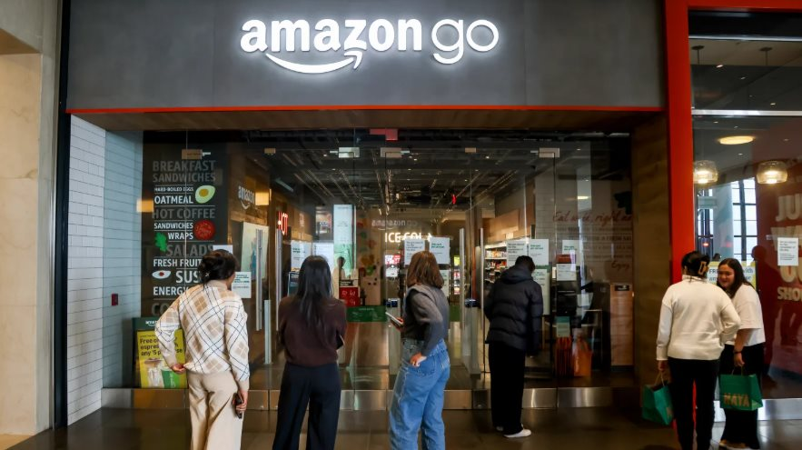 Thị trường lao động đ&oacute;n tin xấu nhất 17 năm: Cảnh b&aacute;o đỏ cho nền kinh tế lớn nhất thế giới?- Ảnh 1.